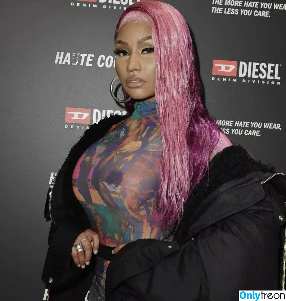 Nicki Minaj nude photo #0277 (nickiminaj)