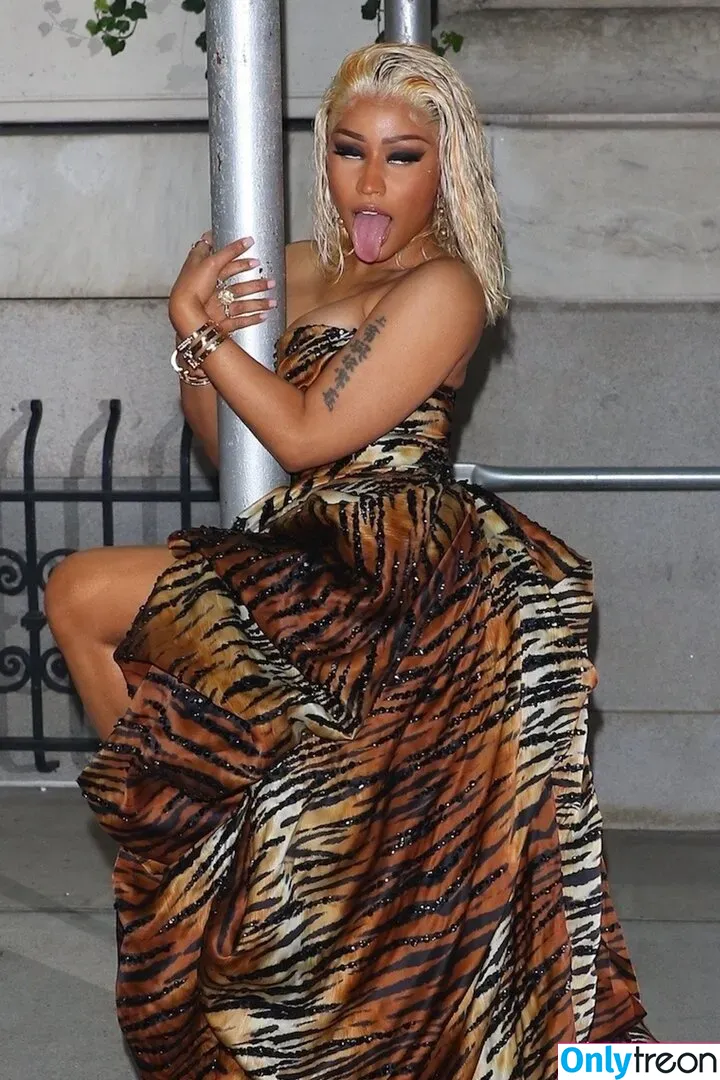 Nicki Minaj nude photo #0285 (nickiminaj)
