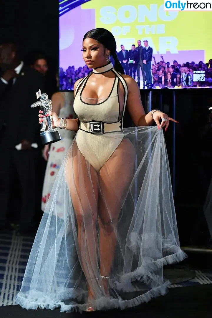 Nicki Minaj nude photo #0298 (nickiminaj)