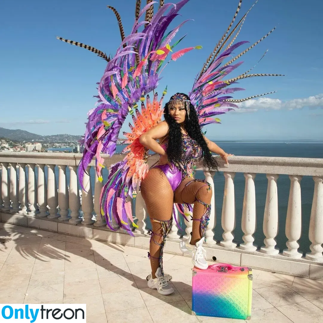 Nicki Minaj nude photo #0313 (nickiminaj)