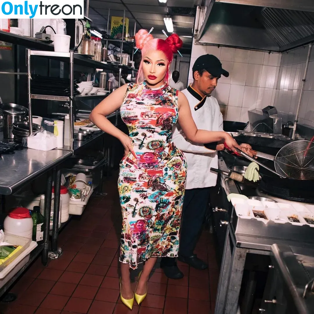 Nicki Minaj nude photo #0320 (nickiminaj)