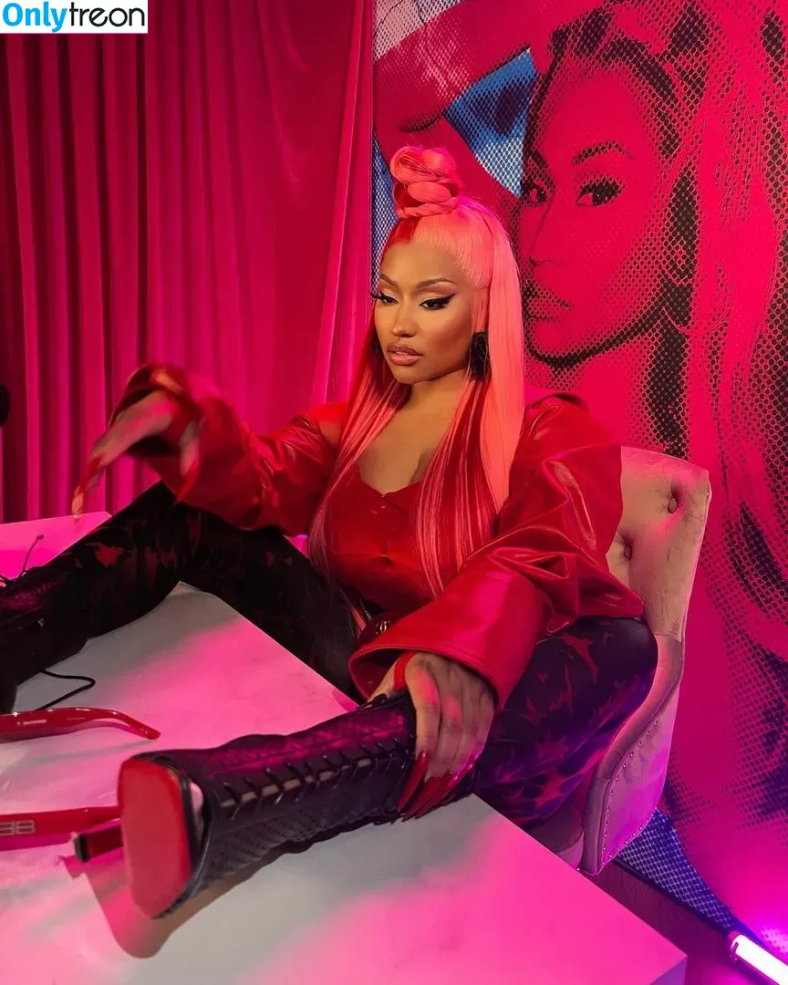Nicki Minaj nude photo #0326 (nickiminaj)