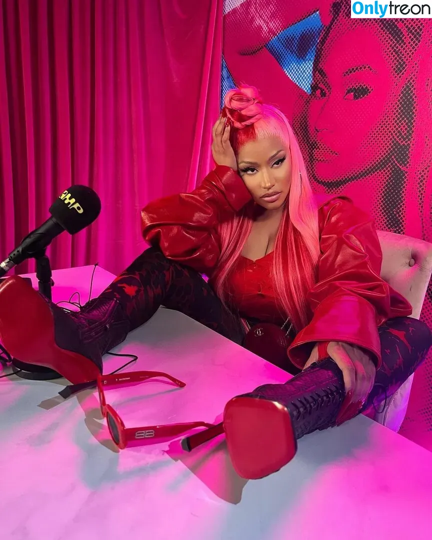 Nicki Minaj nude photo #0328 (nickiminaj)