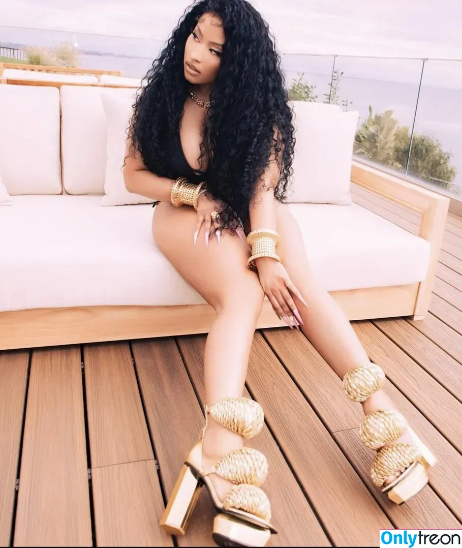 Nicki Minaj nude photo #0347 (nickiminaj)