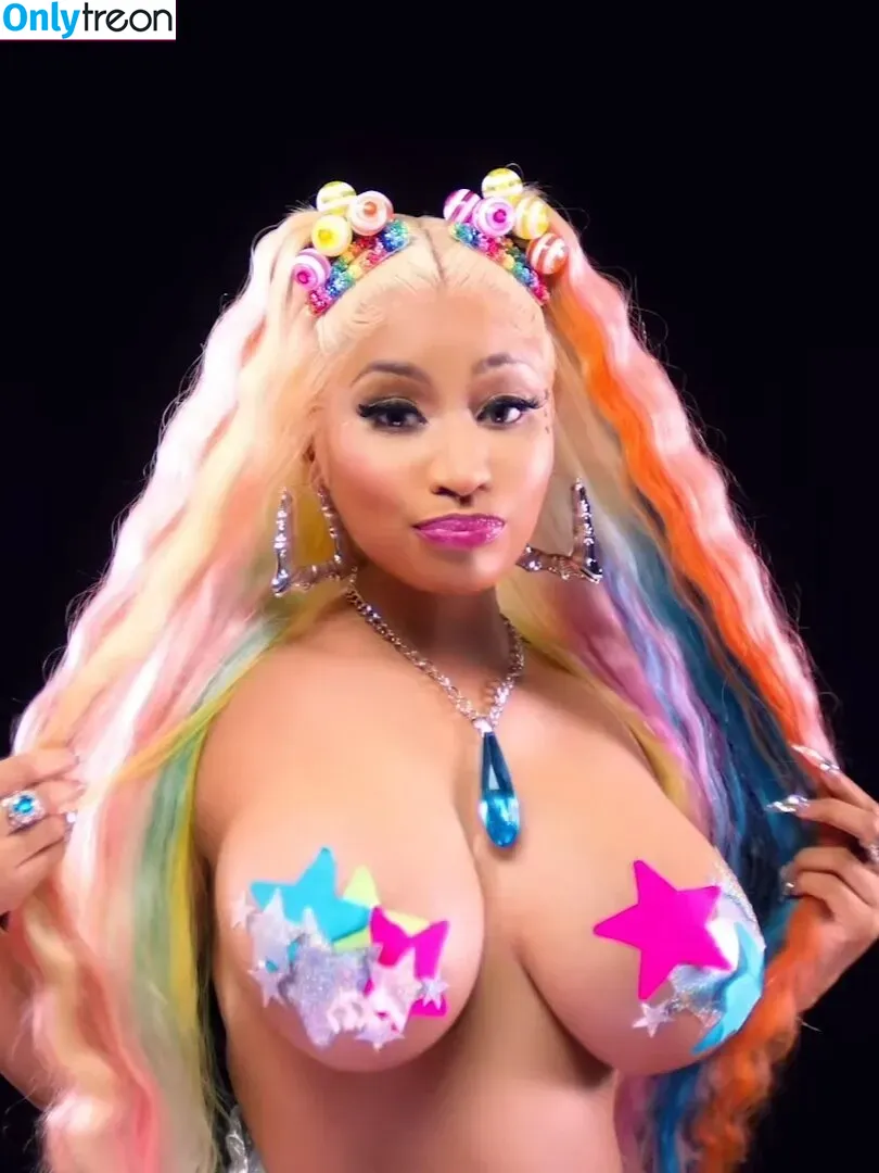 Nicki Minaj nude photo #0349 (nickiminaj)