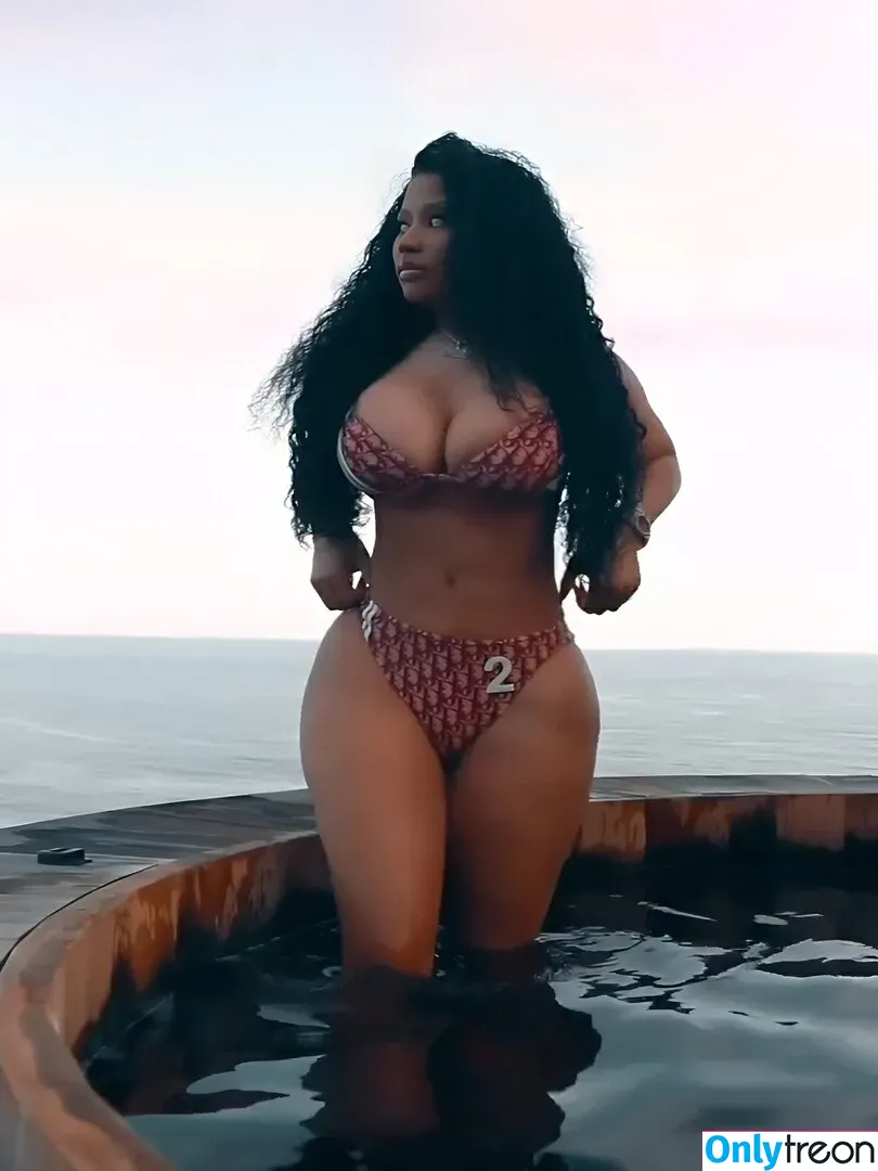 Nicki Minaj nude photo #0424 (nickiminaj)