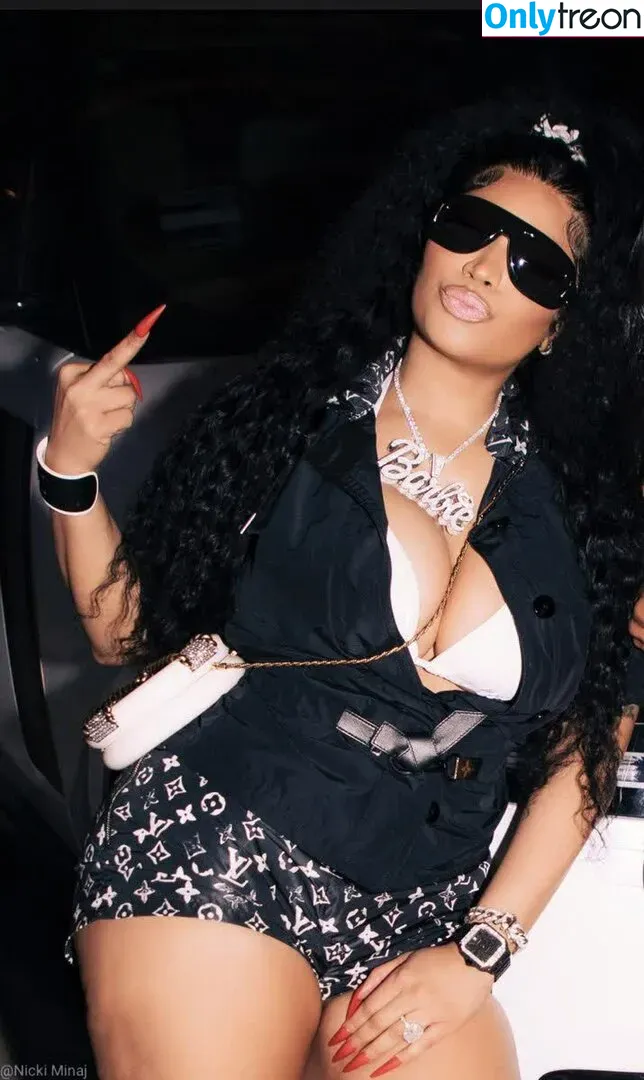 Nicki Minaj nude photo #0426 (nickiminaj)