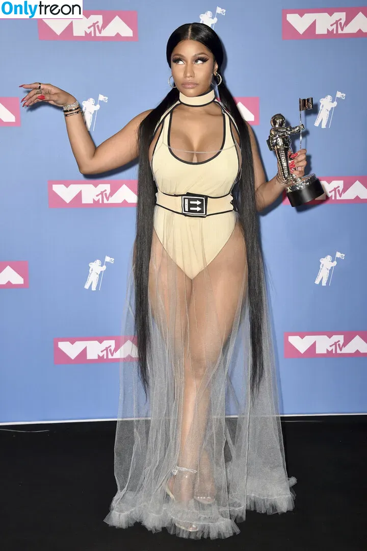 Nicki Minaj nude photo #0429 (nickiminaj)