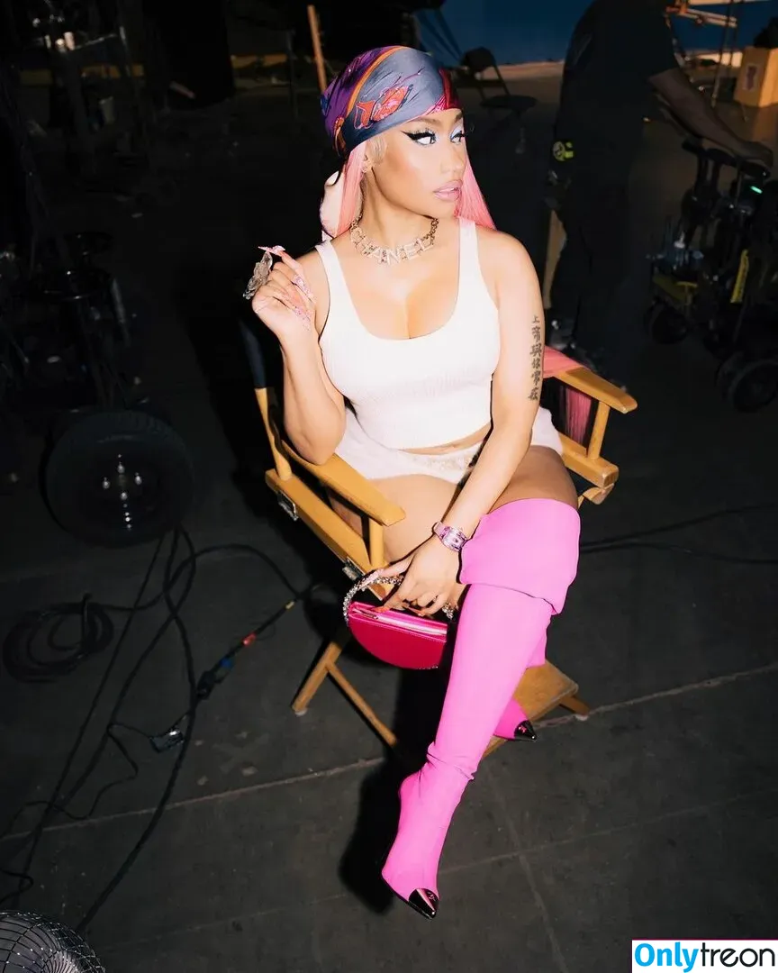 Nicki Minaj nude photo #0446 (nickiminaj)