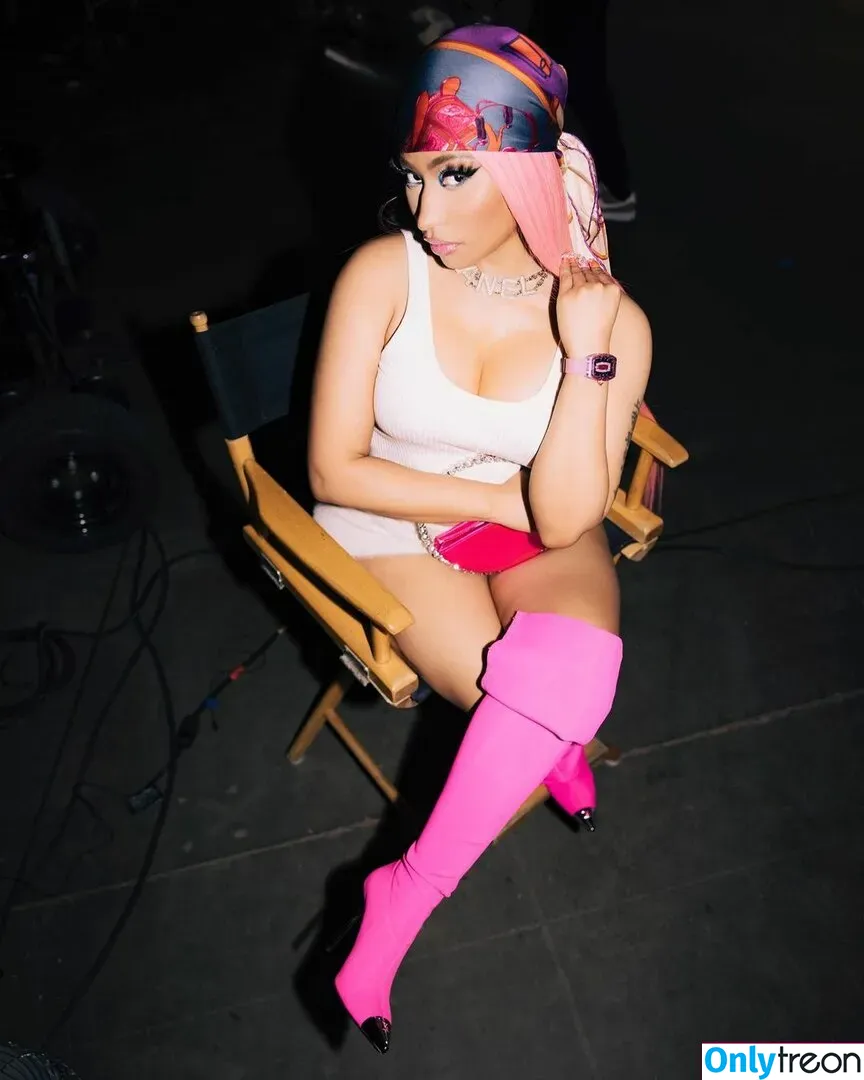 Nicki Minaj nude photo #0449 (nickiminaj)