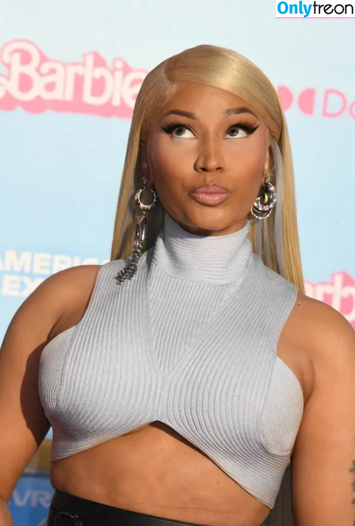 Nicki Minaj nude photo #0458 (nickiminaj)