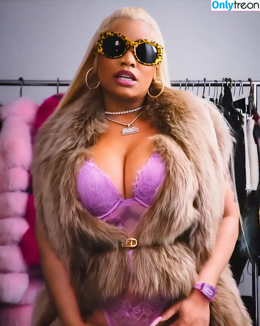 Nicki Minaj nude photo #0469 (nickiminaj)