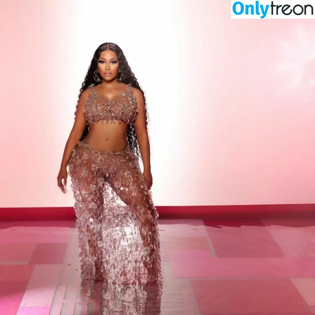 Nicki Minaj nude photo #0492 (nickiminaj)