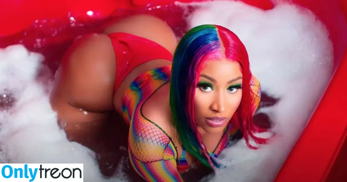 Nicki Minaj nude photo #0494 (nickiminaj)