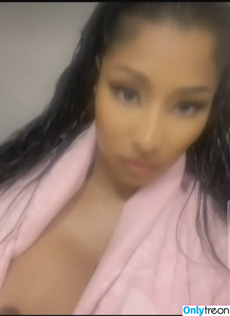Nicki Minaj nude photo #0497 (nickiminaj)