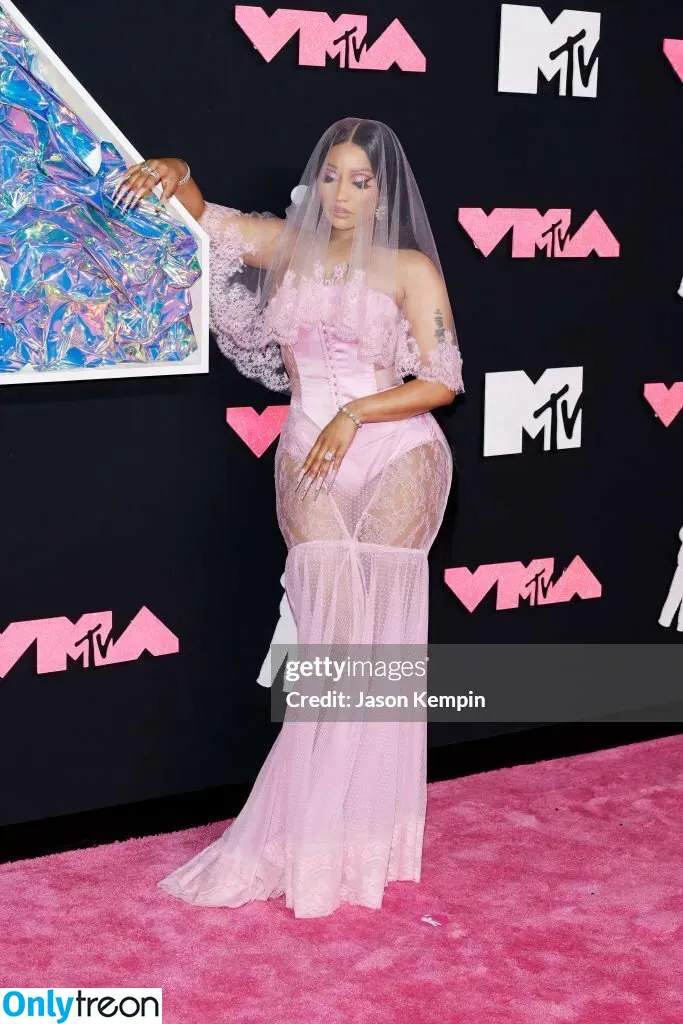 Nicki Minaj nude photo #0508 (nickiminaj)