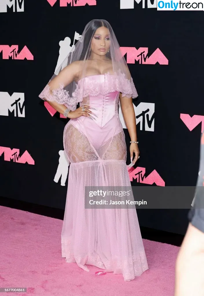 Nicki Minaj nude photo #0509 (nickiminaj)