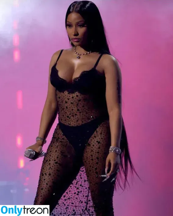 Nicki Minaj nude photo #0522 (nickiminaj)