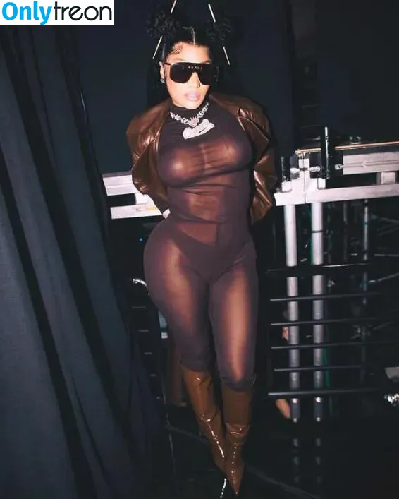 Nicki Minaj nude photo #0523 (nickiminaj)