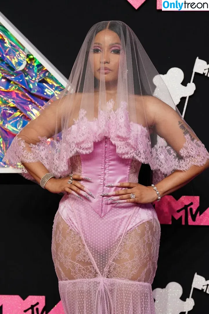 Nicki Minaj nude photo #0529 (nickiminaj)