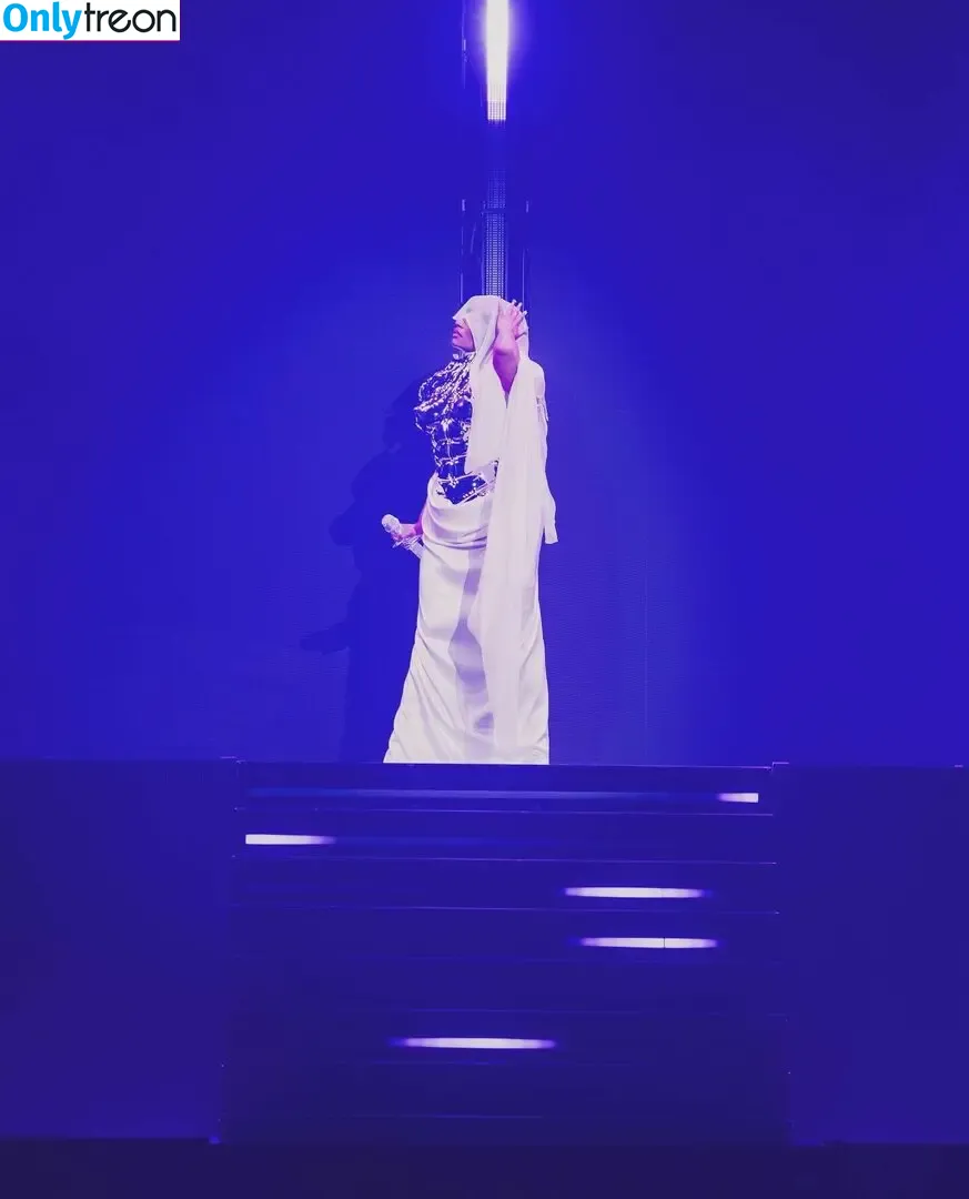 Nicki Minaj nude photo #0631 (nickiminaj)