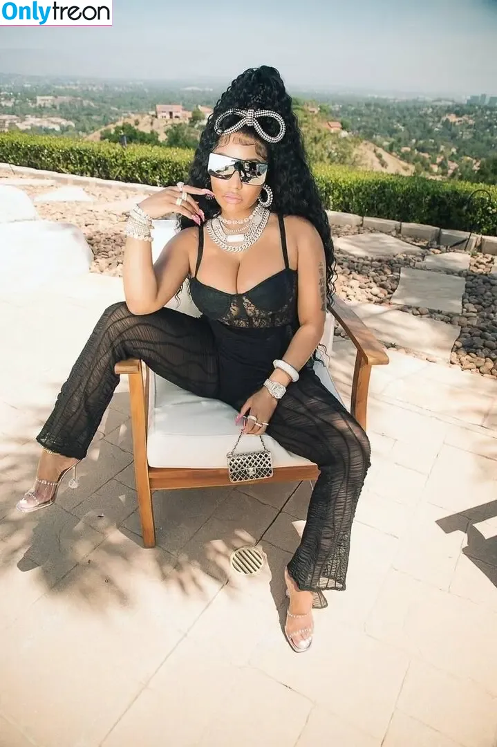 Nicki Minaj nude photo #0735 (nickiminaj)