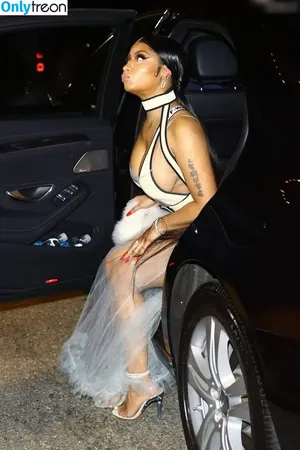 Nicki Minaj / nickiminaj nude photo #1310