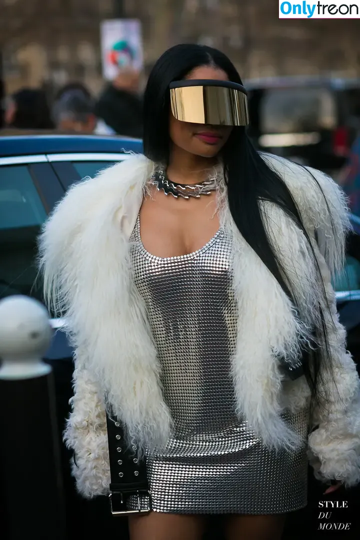 Nicki Minaj nude photo #1339 (nickiminaj)