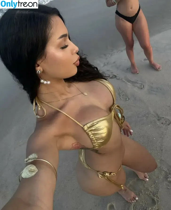nickimariiee nude photo #0087 (nickimariiee)