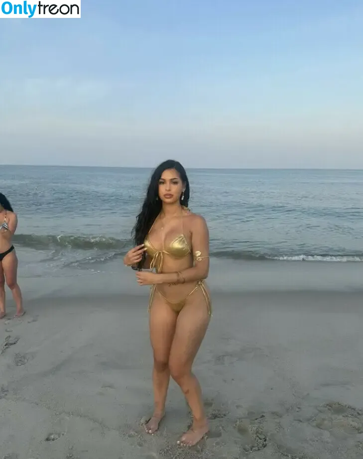nickimariiee nude photo #0088 (nickimariiee)