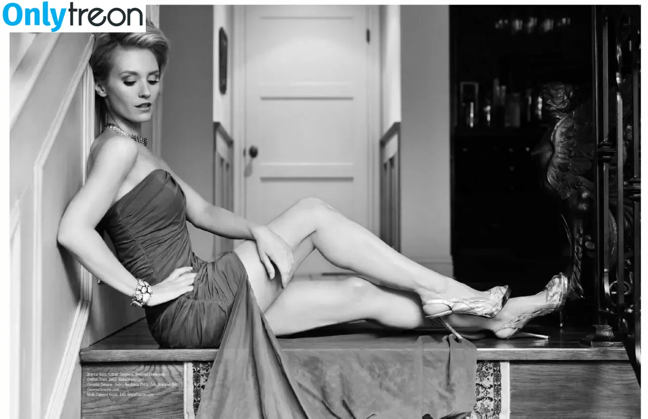 Nicky Whelan nude photo #0322 (nickywhelan)