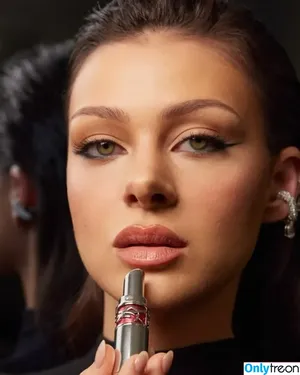 Nicola Peltz / nicolaannepeltz nude photo #0313