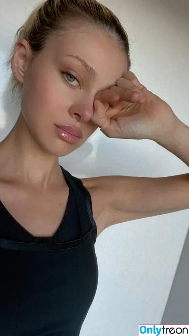 Nicola Peltz nude photo #0342 (nicolaannepeltz)
