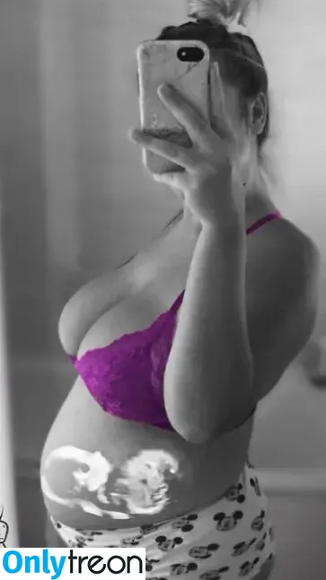Nicole Barker nude photo #0012 (nicole_barkerrr)