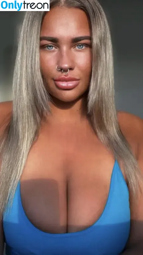 Nicole Barker nude photo #0019 (nicole_barkerrr)