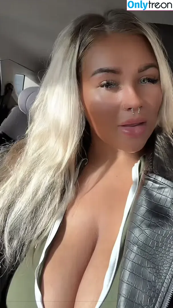 Nicole Barker nude photo #0026 (nicole_barkerrr)