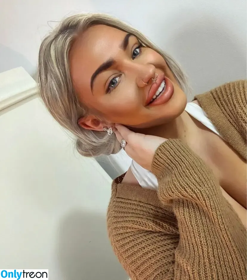 Nicole Barker nude photo #0037 (nicole_barkerrr)