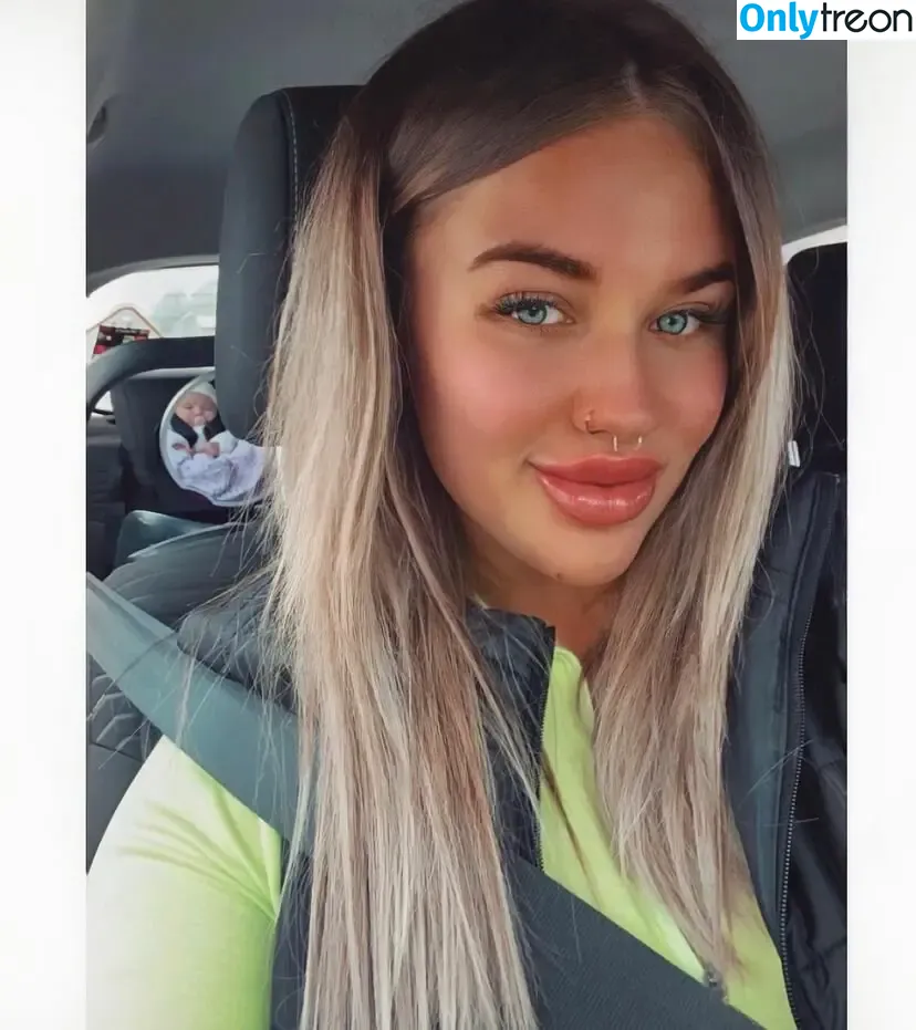 Nicole Barker nude photo #0039 (nicole_barkerrr)
