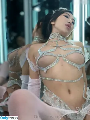 Nicole Doshi / nicoledoshi / thedoshidome nude photo #1376