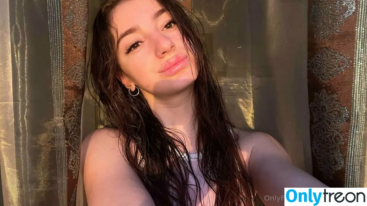nicole_gfe nude photo #0018 (goddessofthesevenseas_)