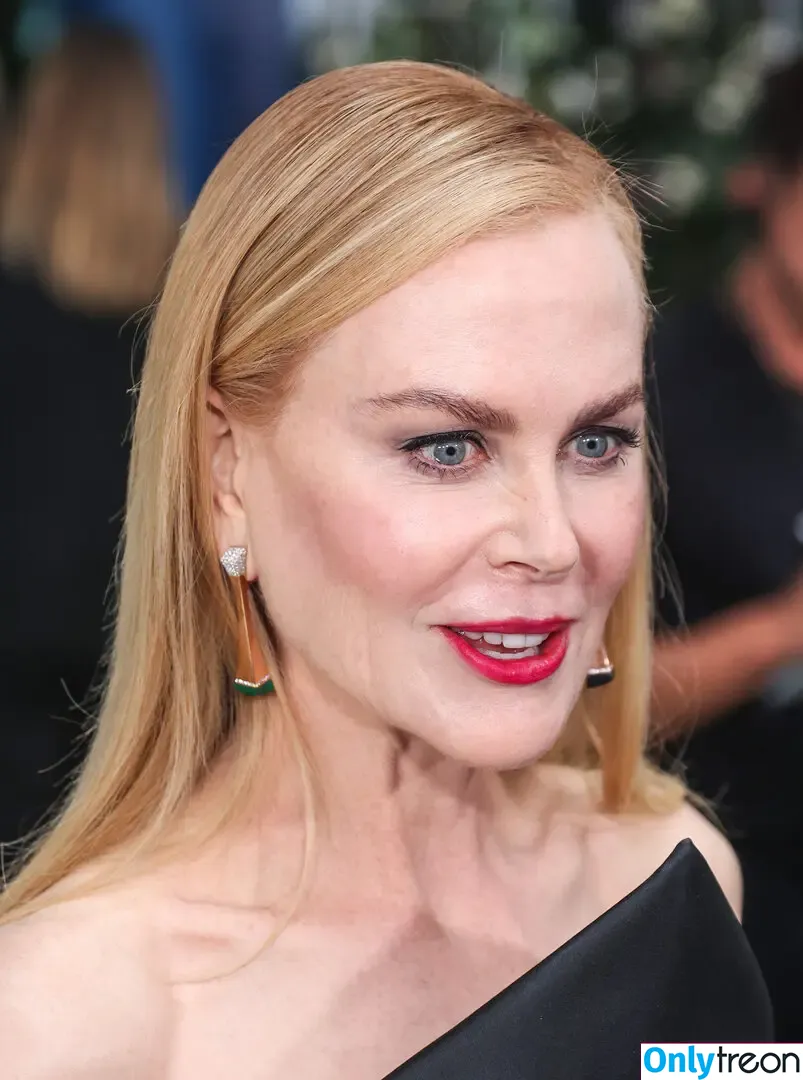 Nicole Kidman nude photo #0485 (kidmanupdates / nicolekidman)