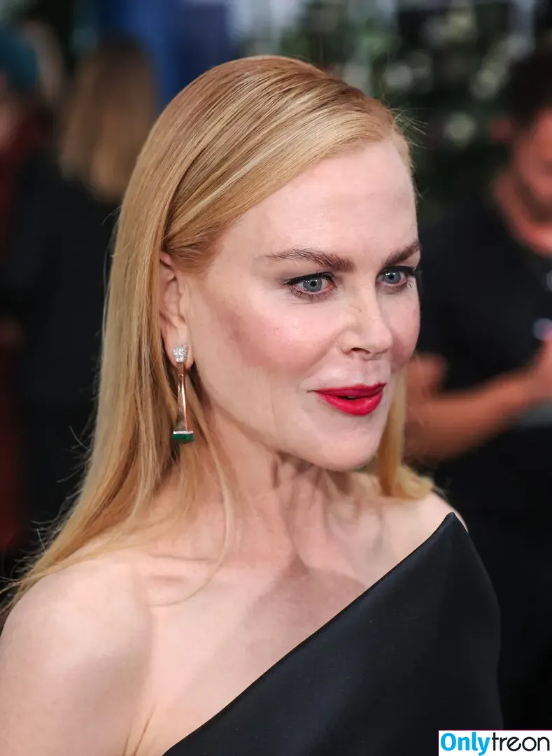 Nicole Kidman nude photo #0489 (kidmanupdates / nicolekidman)