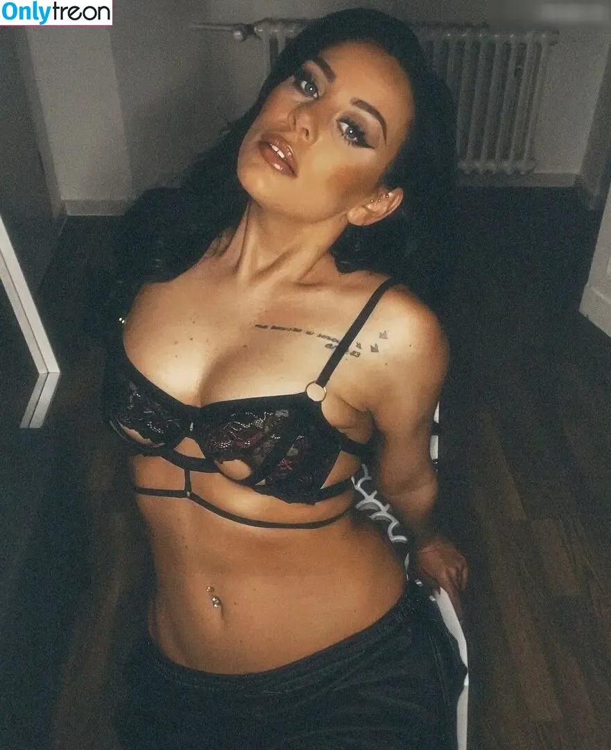 Nicole Morena nude photo #0023 (Nicole Morena)