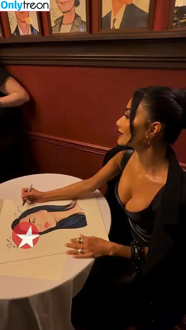 Nicole Scherzinger nude photo #2691 (NicoleScherzy / nicolescherzinger)