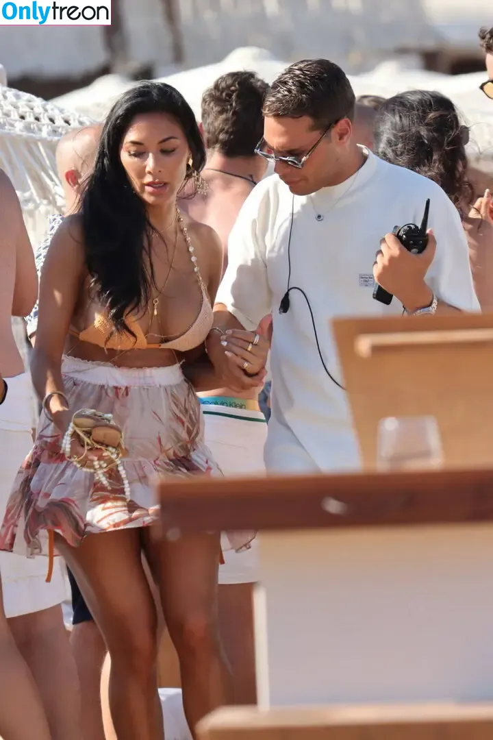 Nicole Scherzinger nude photo #2702 (NicoleScherzy / nicolescherzinger)