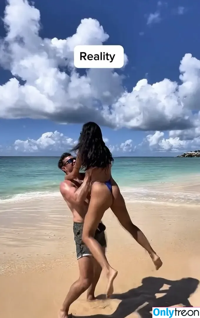 Nicole Scherzinger nude photo #2792 (NicoleScherzy / nicolescherzinger)
