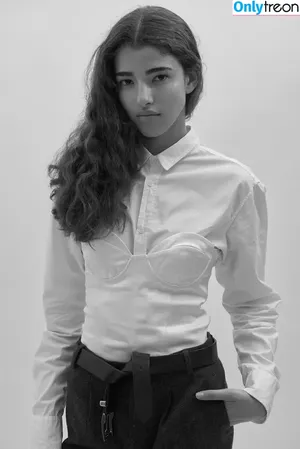  nude photo #0004