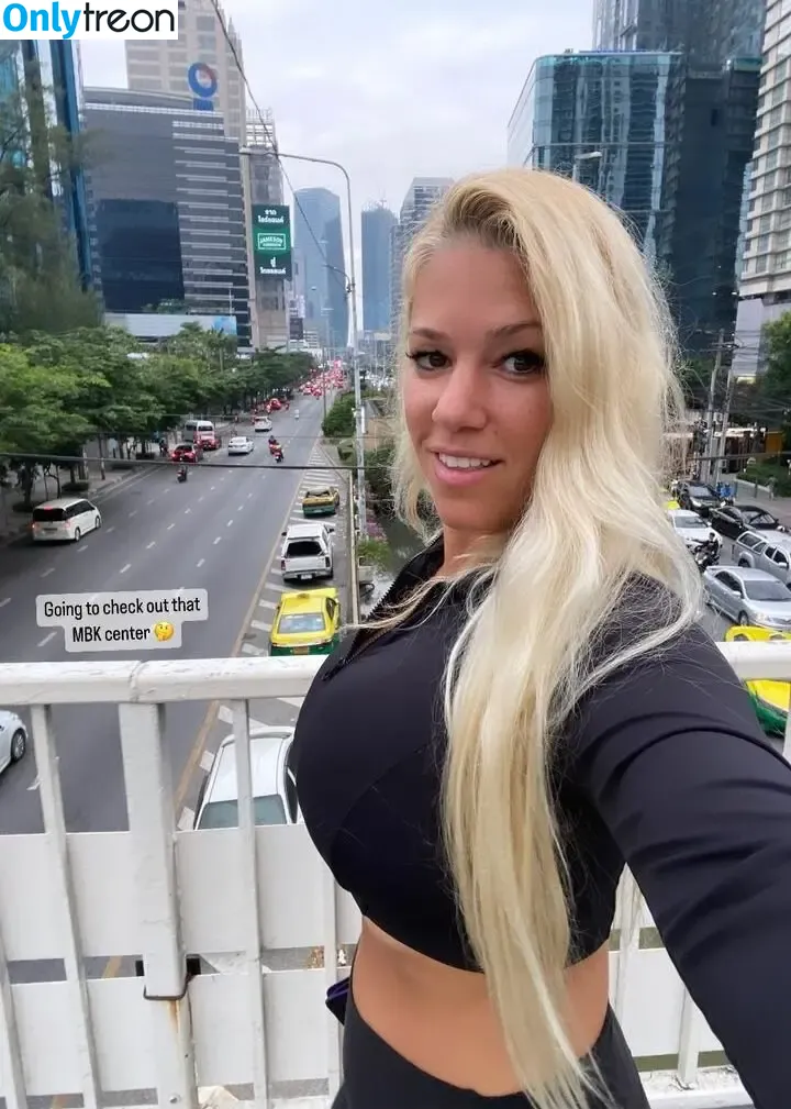 Nicolle A nude photo #0295 (nicatnitemusic / nicollelove)