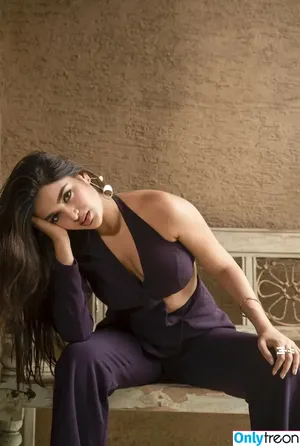 Nidhhi Agerwal / nidhhiagerwal nude photo #0037