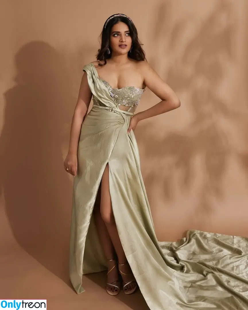 Nidhhi Agerwal nude photo #0058 (nidhhiagerwal)